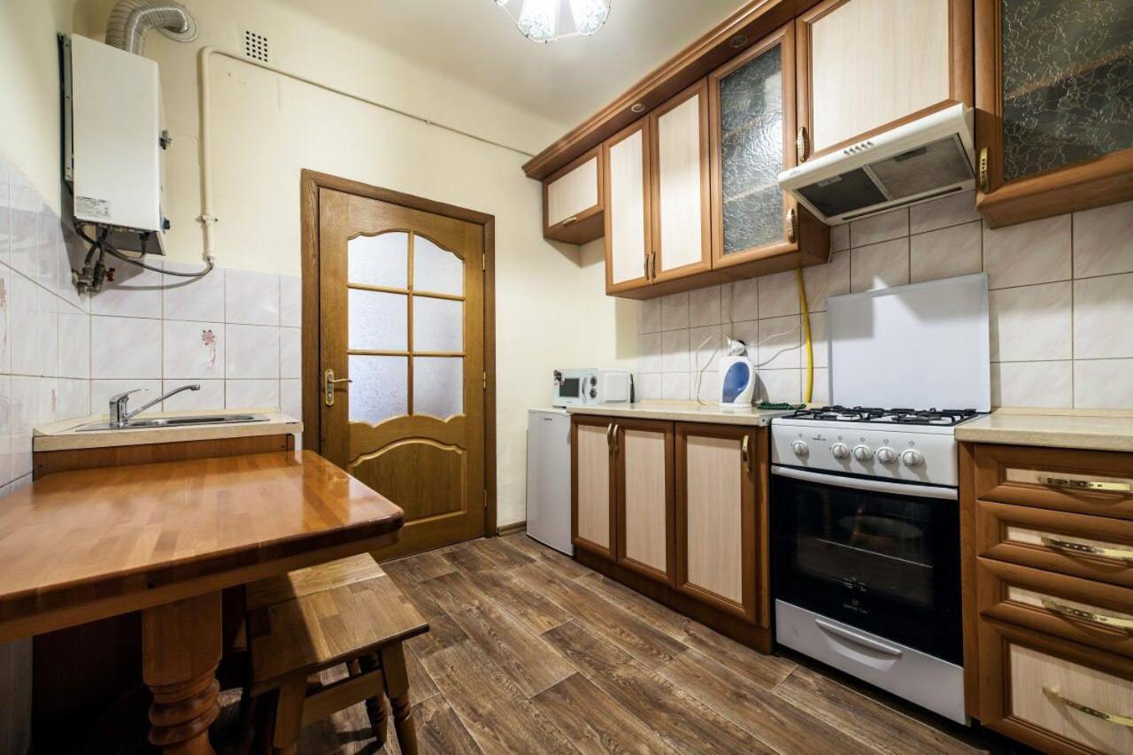 Apartments On Staroyevreiska Street リヴィウ エクステリア 写真